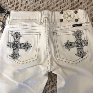 Miss Me NWT White Embellished Cross Bootcut Jean,29